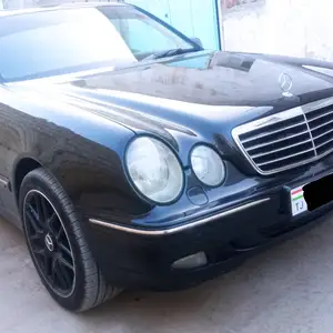 Mercedes-Benz E class, 2000