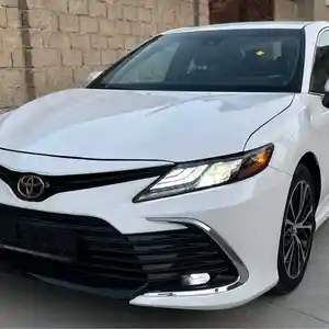 Toyota Camry, 2018