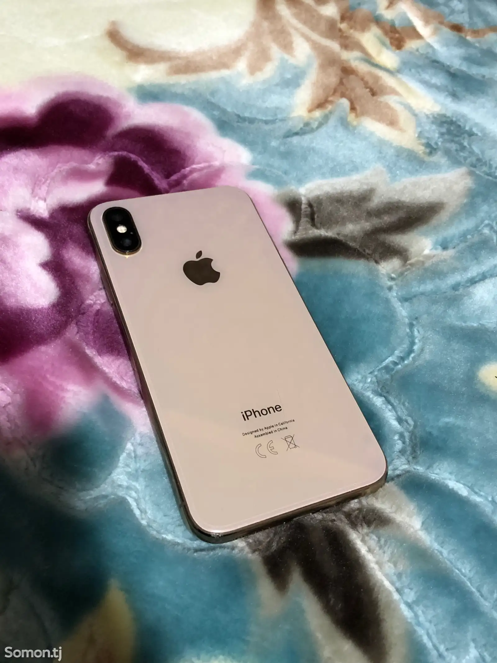 Apple iPhone Xs, 64 gb, Gold-1