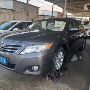 Toyota Camry, 2011