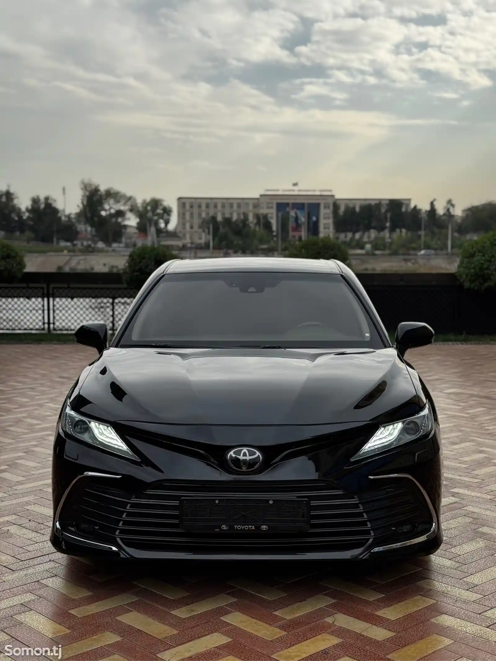 Toyota Camry, 2018-1