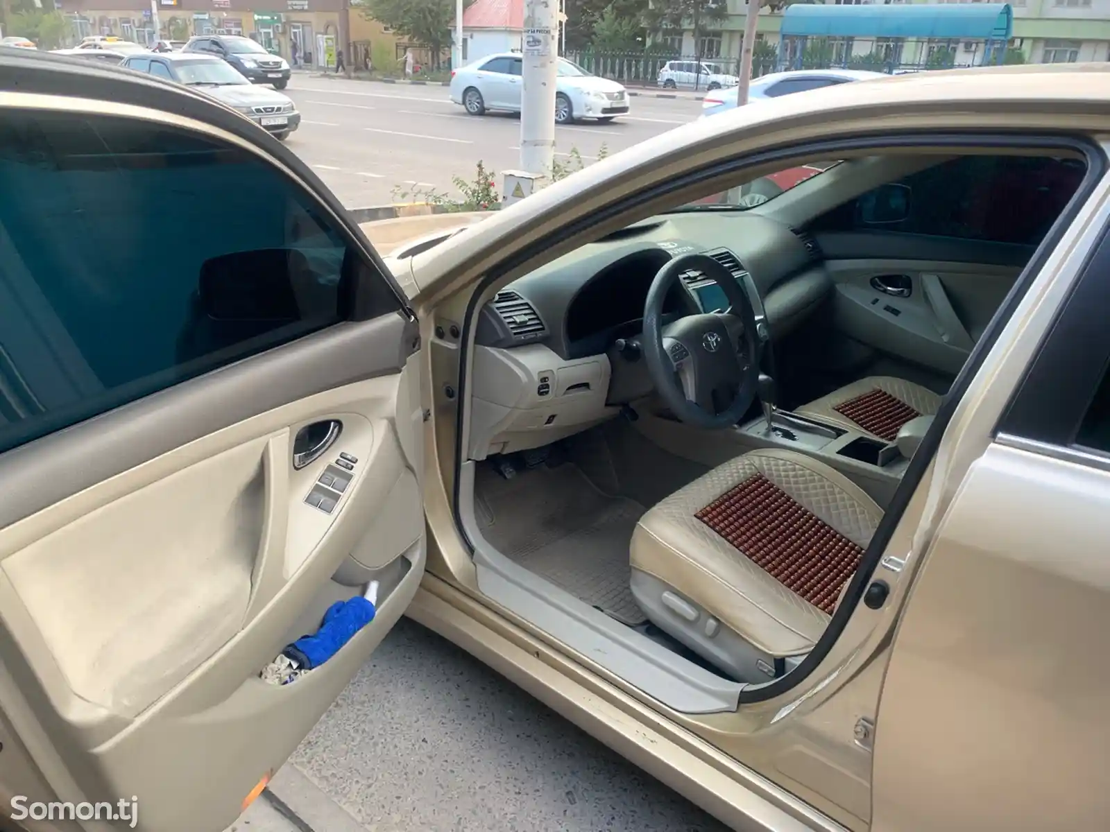 Toyota Camry, 2011-6