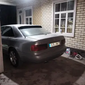 Audi A8, 1998