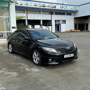 Toyota Camry, 2011