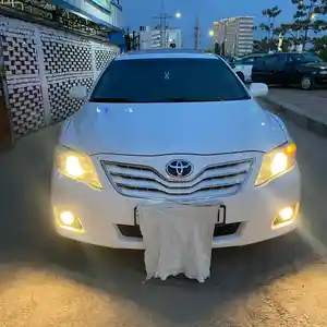 Toyota Camry, 2011