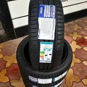 Покрышка 225/40 R18