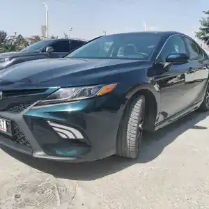 Toyota Camry, 2018