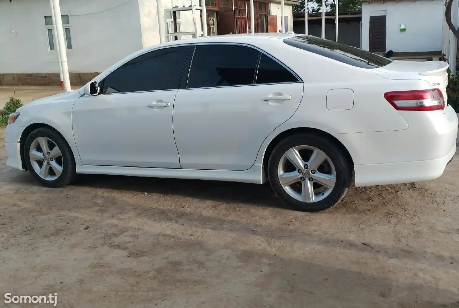 Toyota Camry, 2011-6