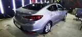 Hyundai Elantra, 2020-5