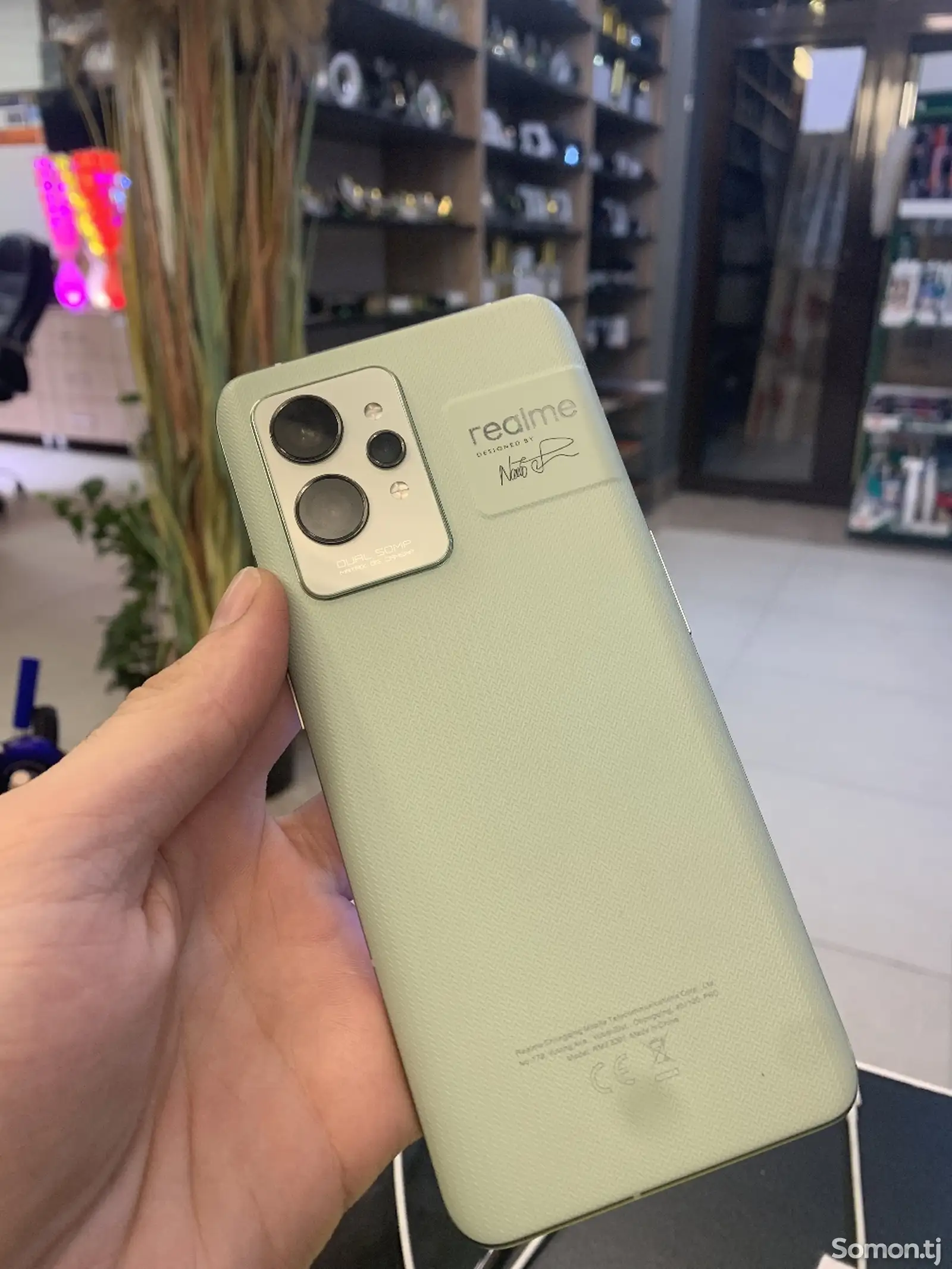 Realme GT 2 Pro-1