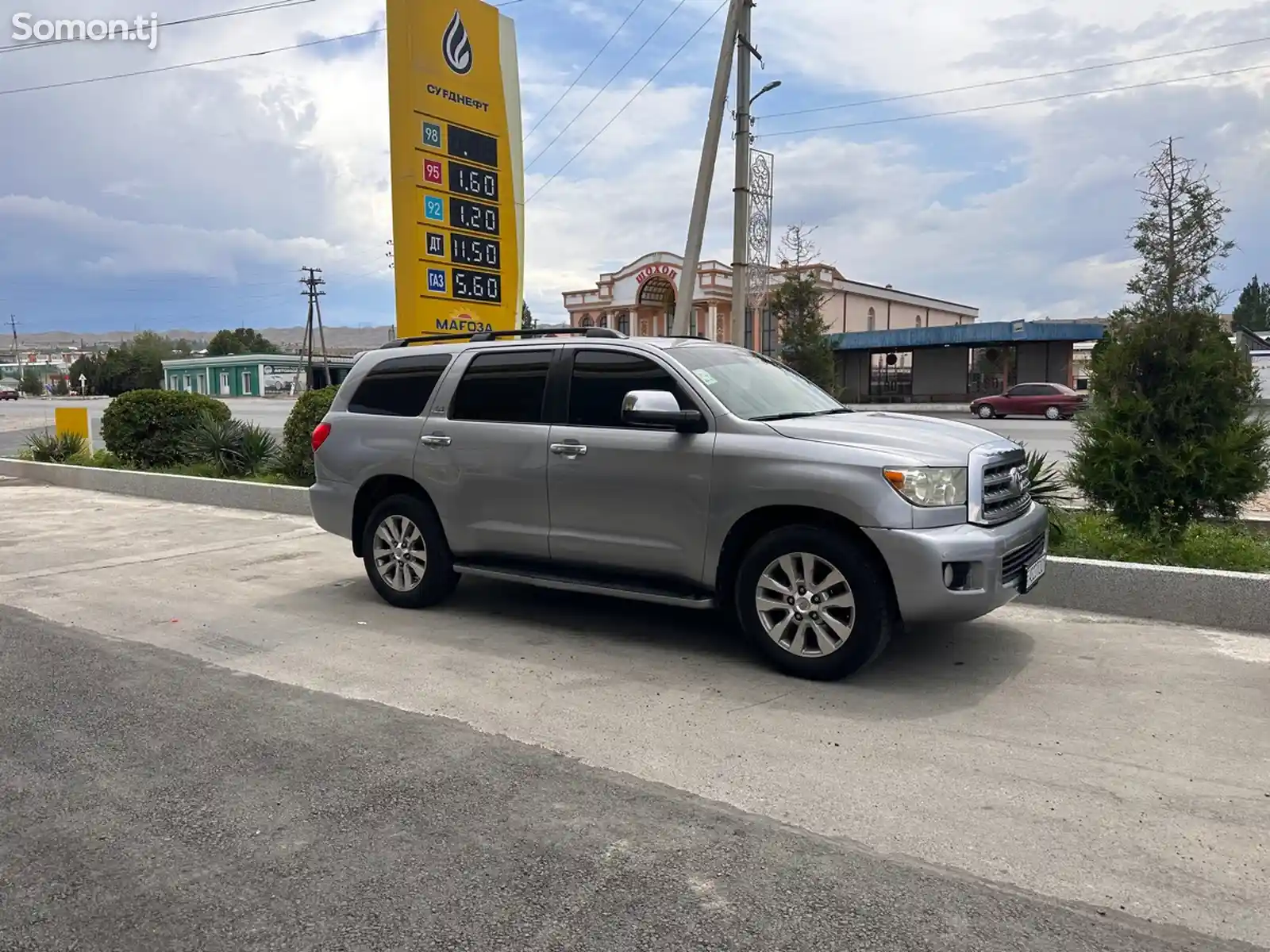 Toyota Sequoia, 2010-9