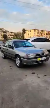 Opel Vectra A, 1995-2