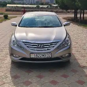 Hyundai Sonata, 2010