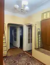 3-комн. квартира, 2 этаж, 80м², 101мкр, Гафурова 32-6