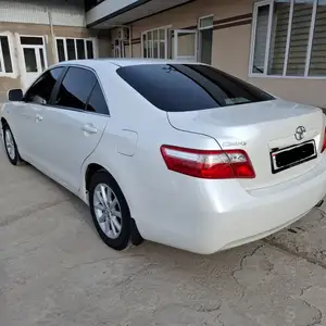 Toyota Camry, 2009