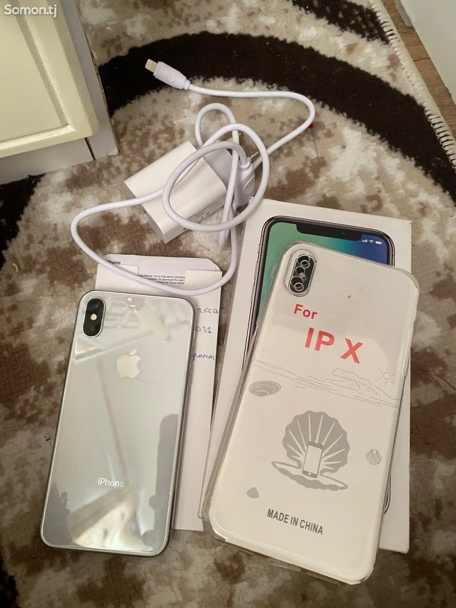 Apple iPhone X-1