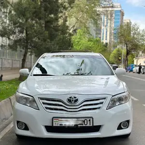 Toyota Camry, 2011