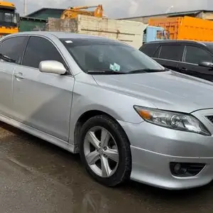 Toyota Camry, 2010