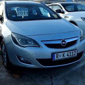 Opel Astra J, 2011