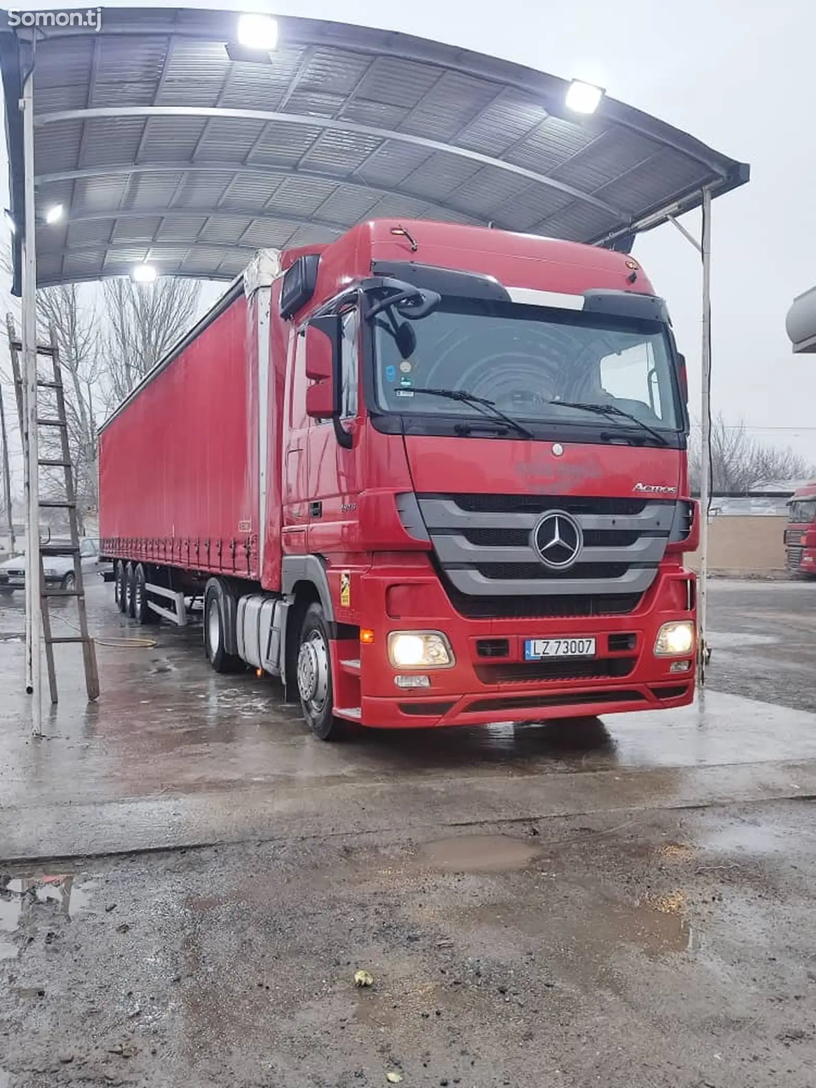 Сдельный тягач Mercedes Benz Actros 1846, 2011-1