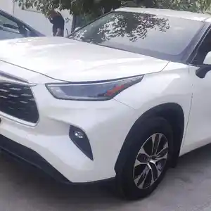 Toyota Highlander, 2021