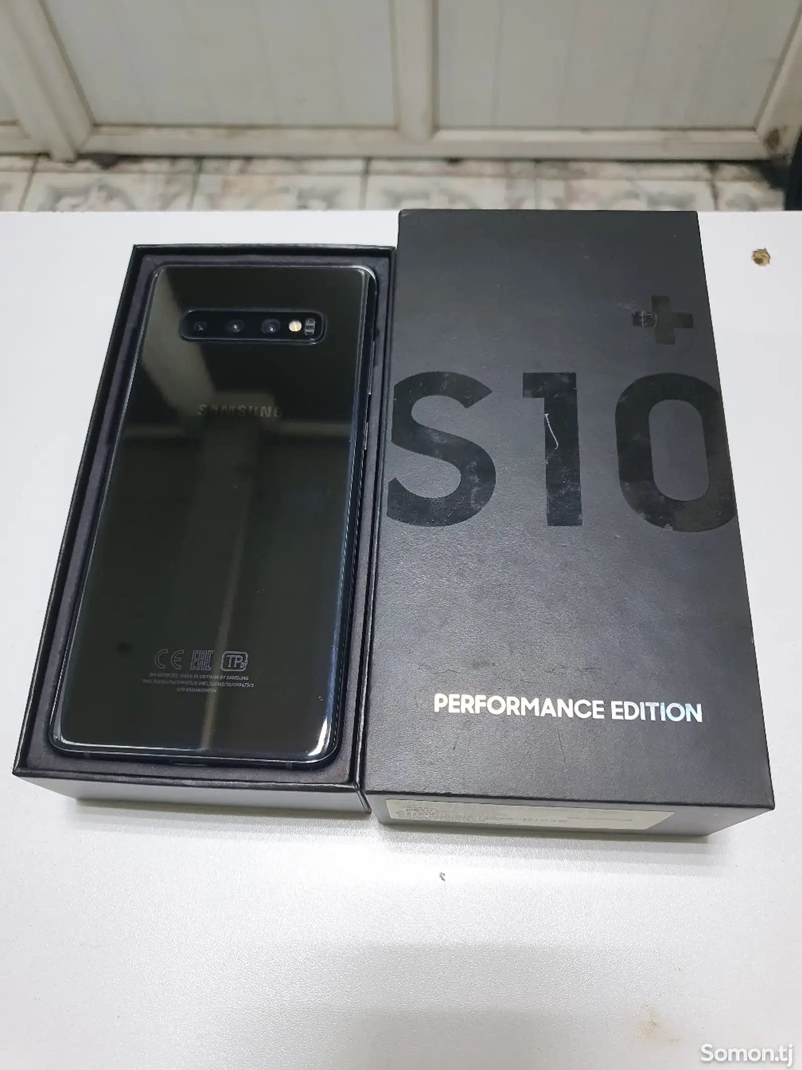 Samsung Galaxy S10 +-1