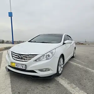 Hyundai Sonata, 2011