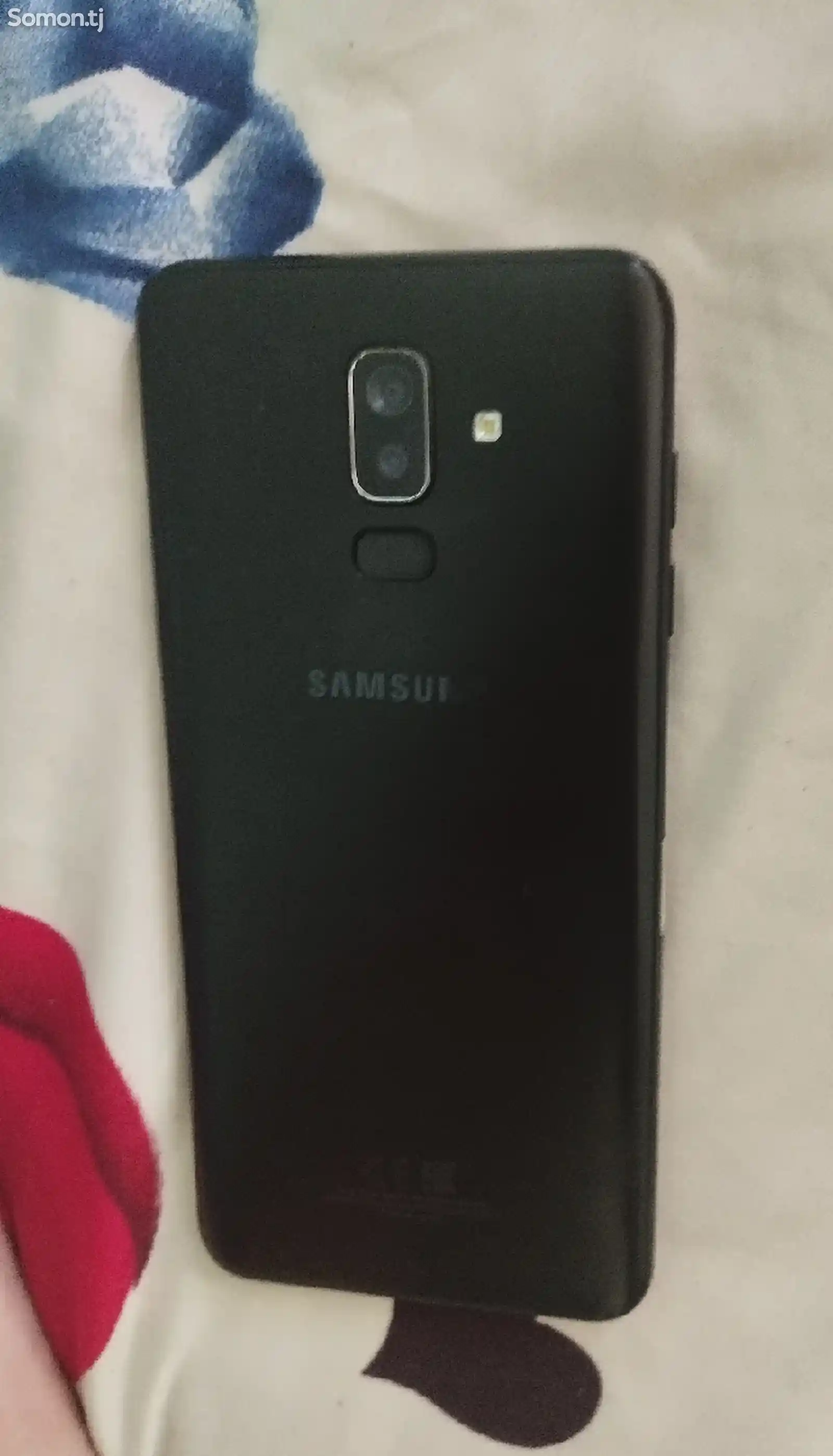 Samsung Galaxy J8-1