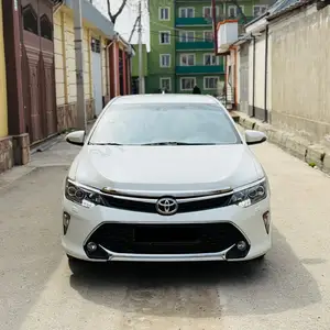 Toyota Camry, 2017