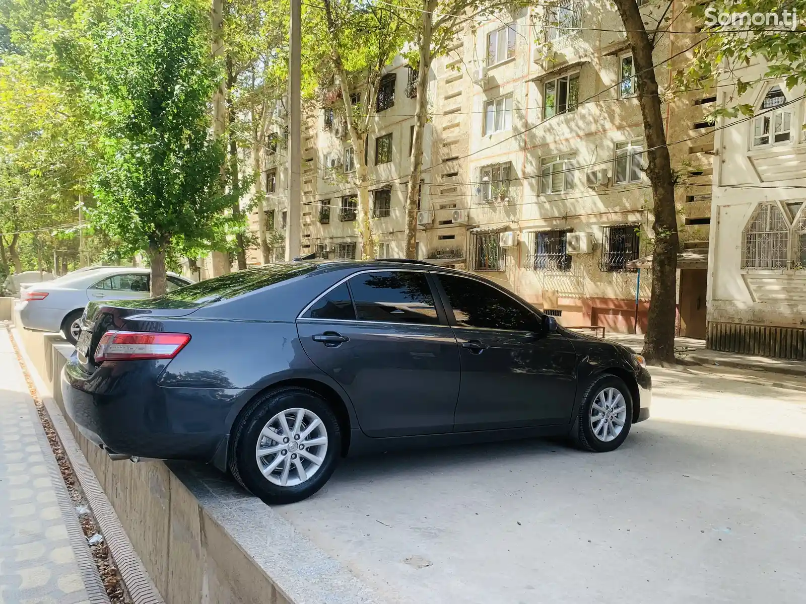 Toyota Camry, 2010-3