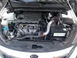 Kia K5, 2011-4