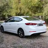 Hyundai Elantra, 2017-3