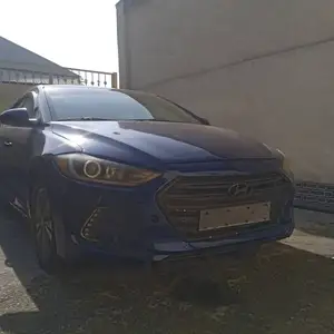 Hyundai Elantra, 2017