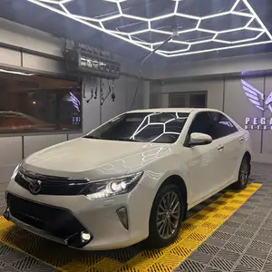 Toyota Camry, 2017