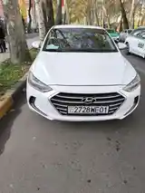 Hyundai Elantra, 2017-3