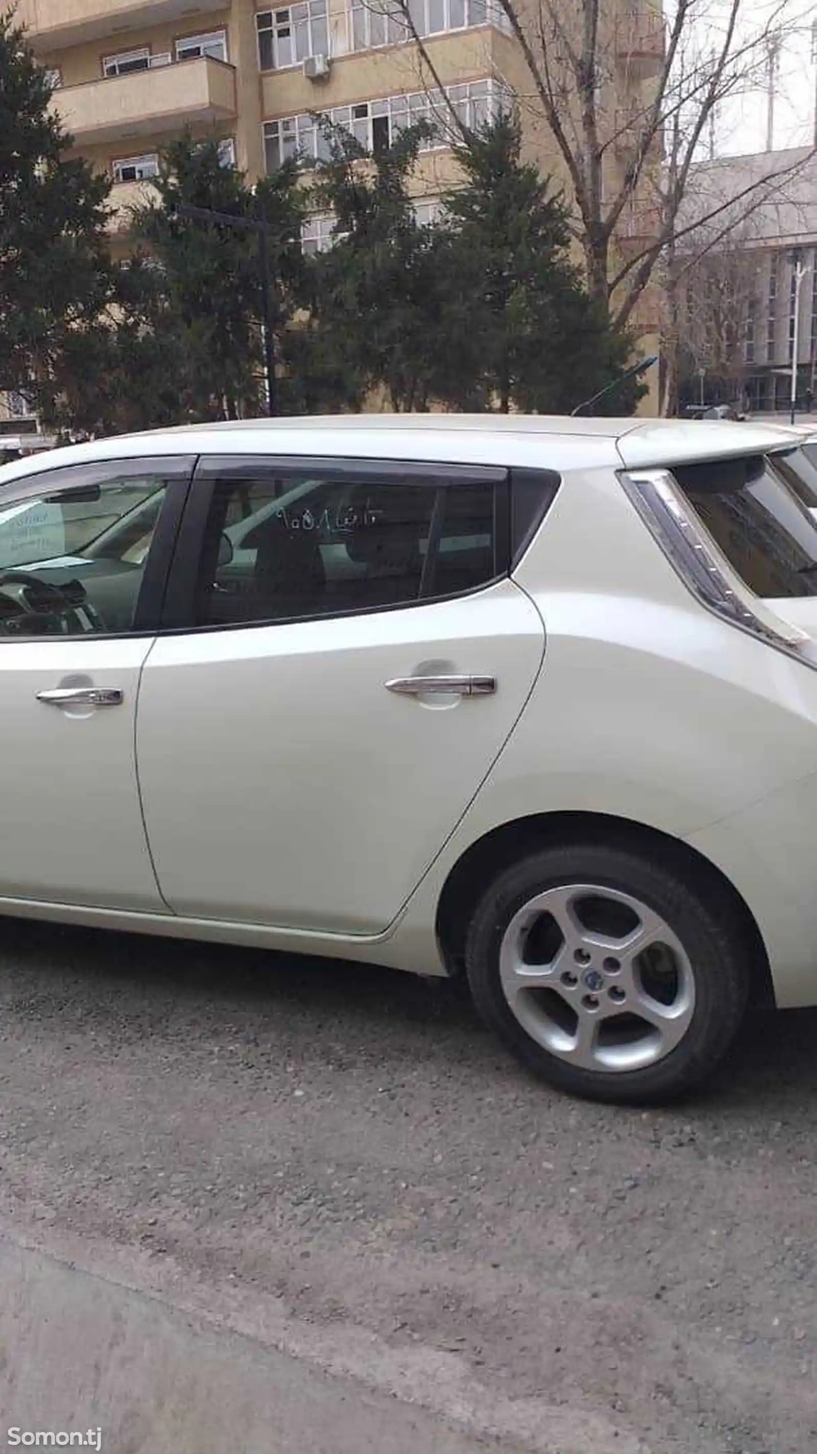Nissan Leaf, 2011-3