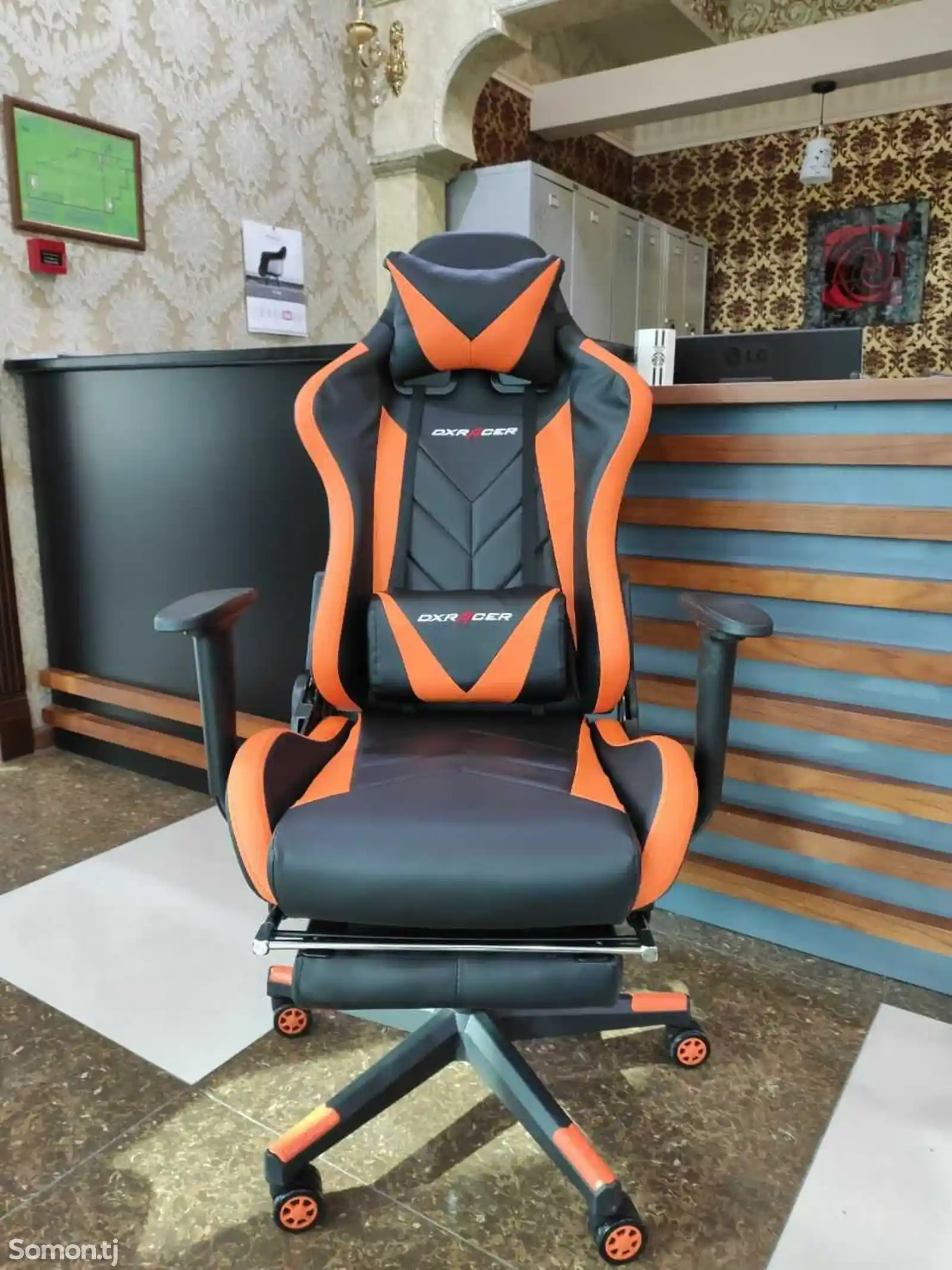 Спортивное кресло DXRacer-2