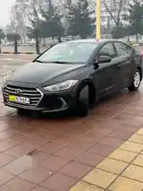 Hyundai Elantra, 2017-3