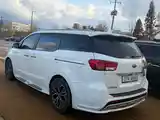 Kia Carnival, 2015-8