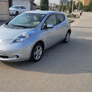 Nissan Leaf, 2015