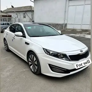 Kia K5, 2011