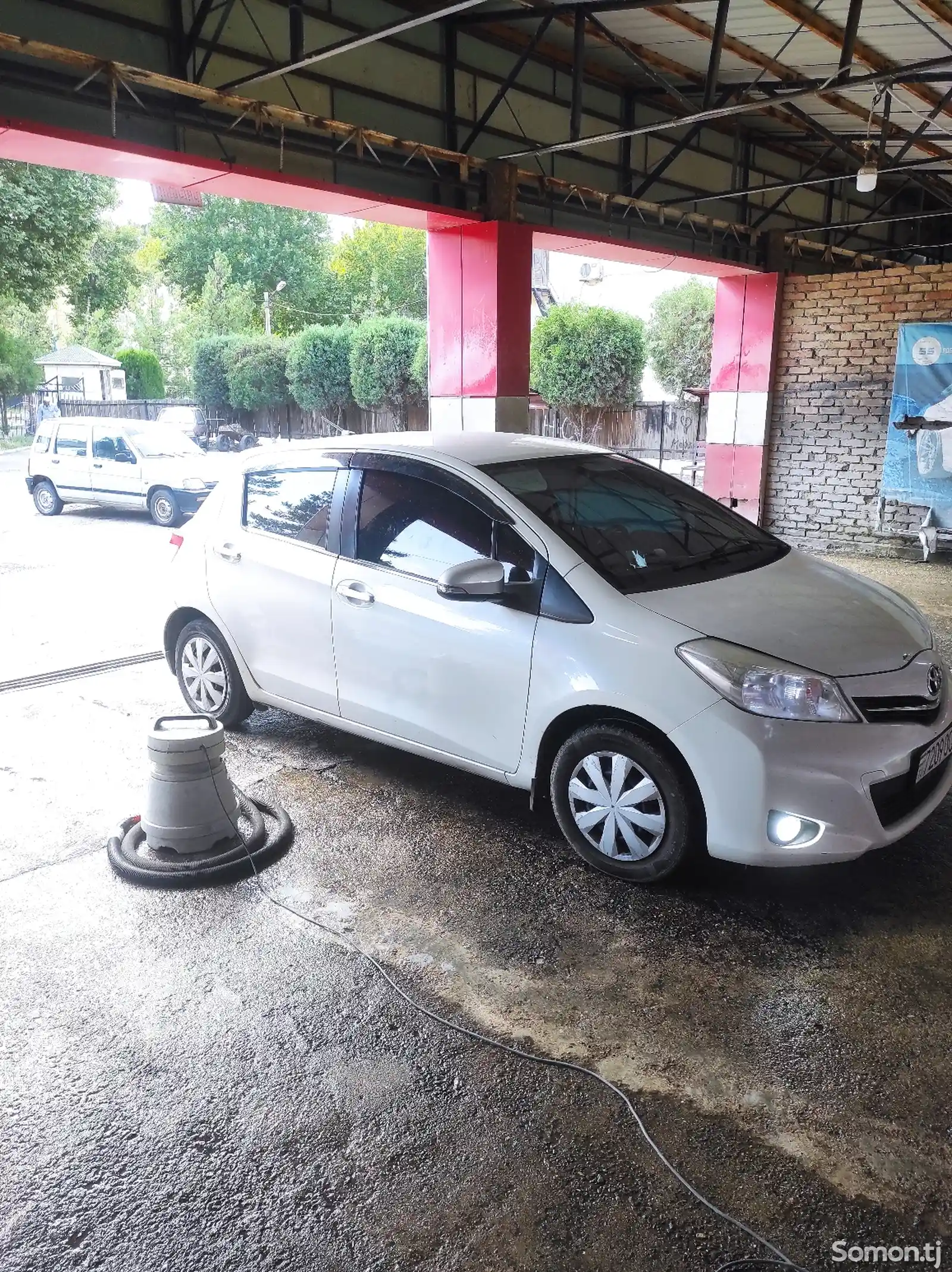 Toyota Vitz, 2011-3