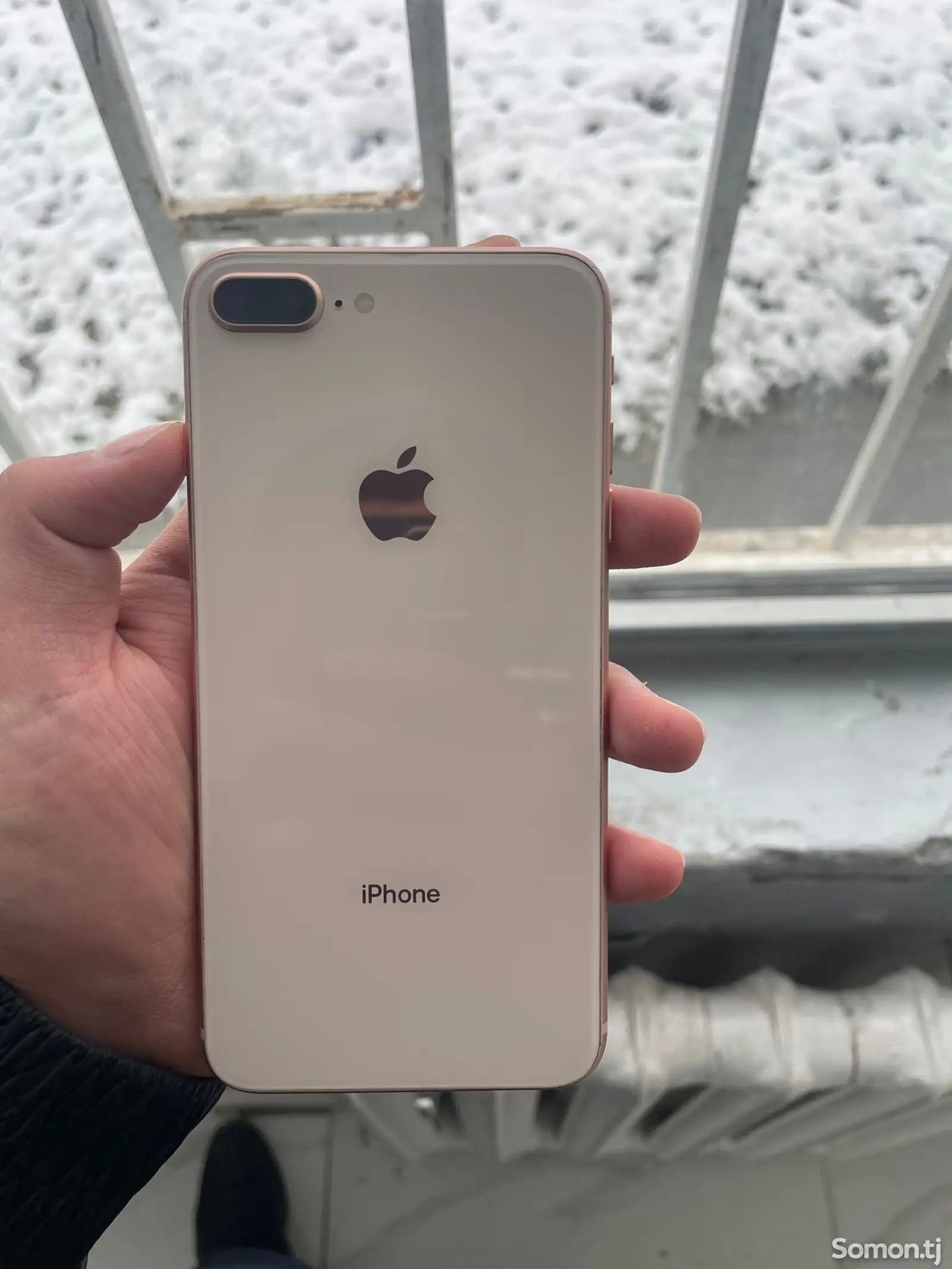 Apple iPhone 8 plus, 64 gb, Gold-1