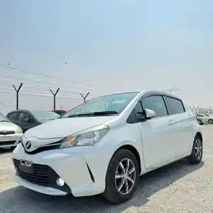 Toyota Vitz, 2015