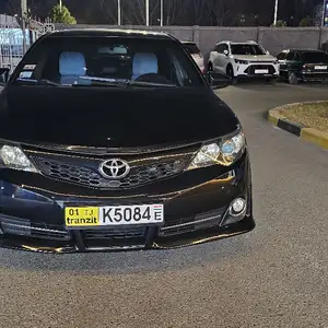 Toyota Camry, 2013