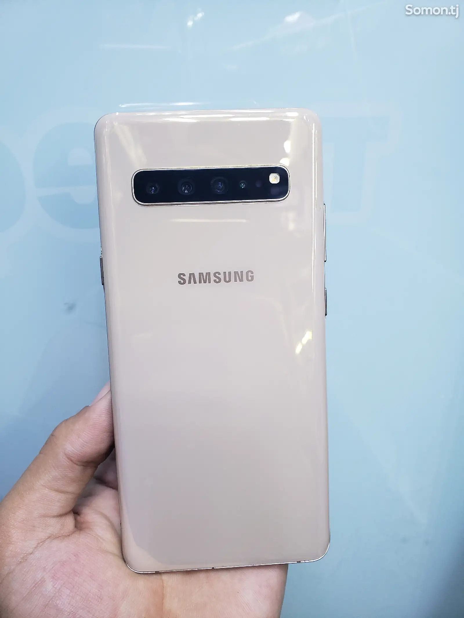 Samsung Galaxy S10 +5G-1