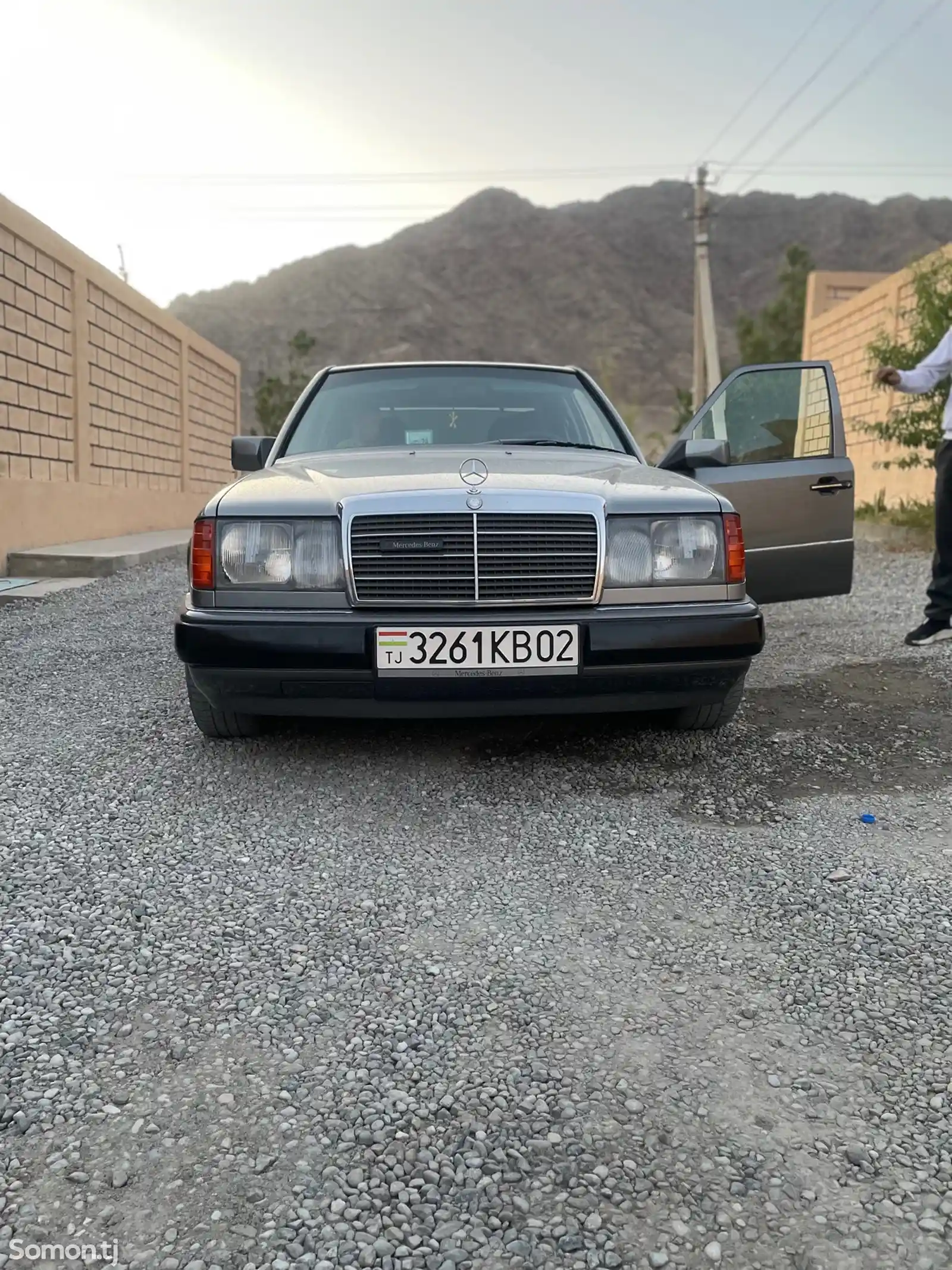 Mercedes-Benz W124, 1991-10