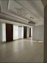 3-комн. квартира, 14 этаж, 120м², Сомони-2