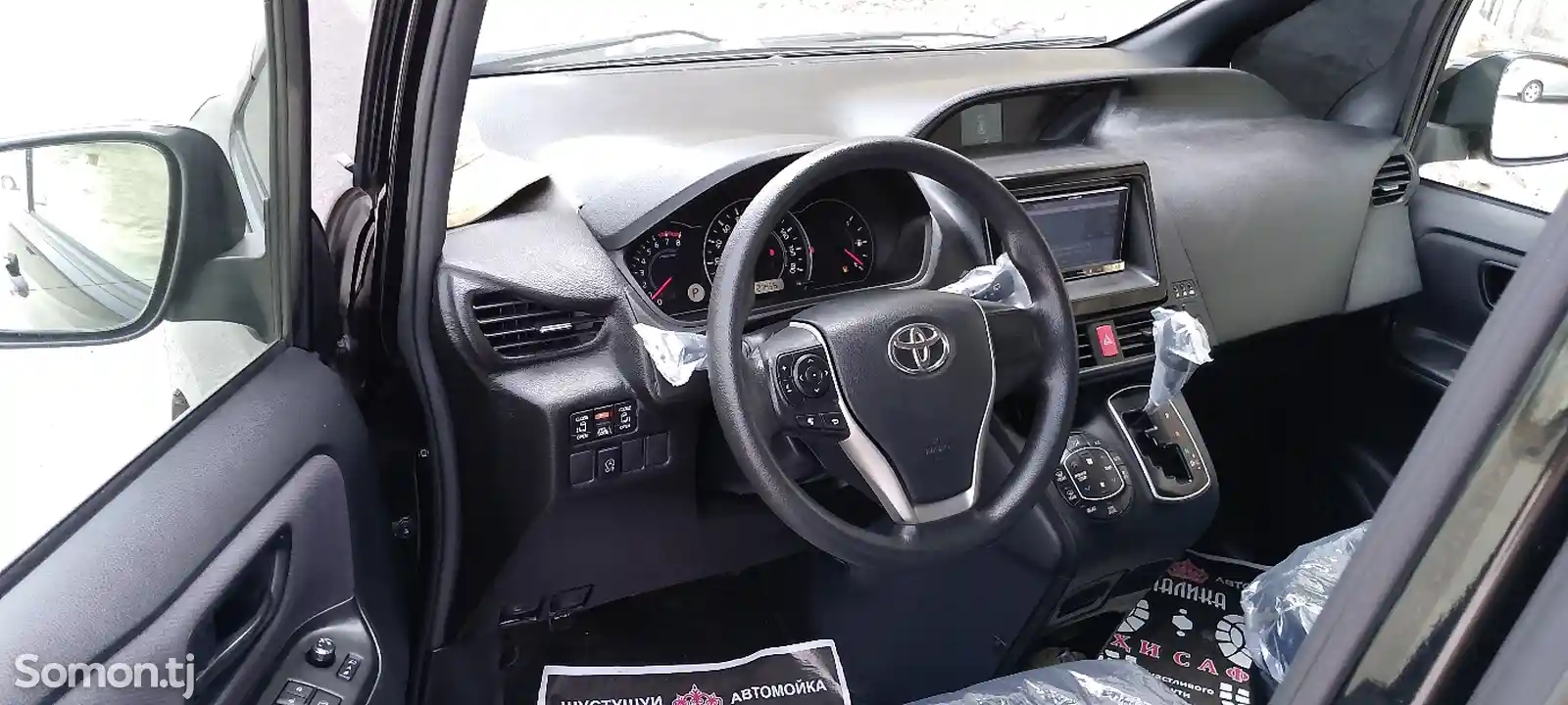 Toyota Voxy, 2014-7