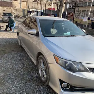 Toyota Camry, 2014